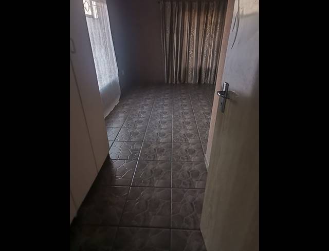 2 bed property to rent in SELCOURT